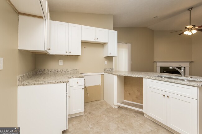 Building Photo - 8057 Fieldstream Way