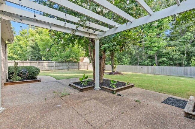 Building Photo - 9143 Raspberry Ln
