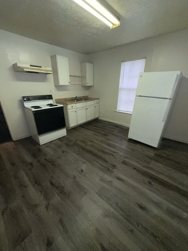 Building Photo - 2916 Thomas St