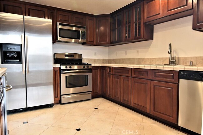 Building Photo - 16943 Bluewater Ln