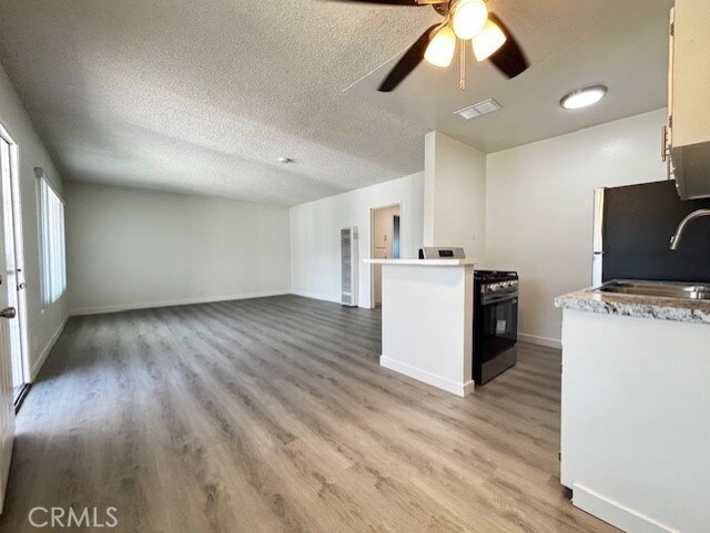 Building Photo - 1835 W Crestwood Ln