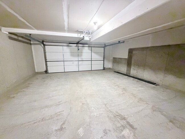 Building Photo - 10120 Mosaic Way