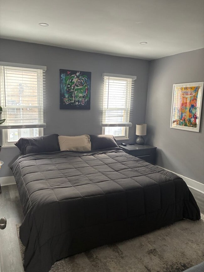 Building Photo - Great 2 Bed 2 Bath with GREAT Location!