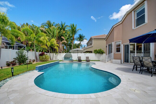 Building Photo - 2418 Westmont Dr