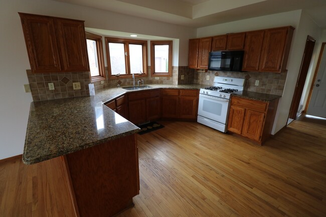 Building Photo - 21391 Marina Cir