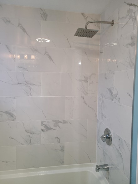 Building Photo - 2913 N Elston Ave