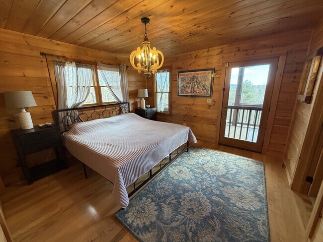 Building Photo - 670 The Wds Rd