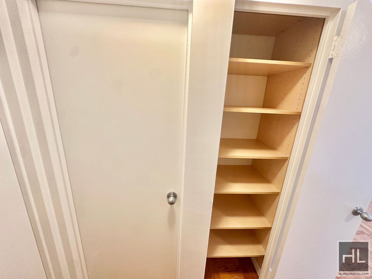 Building Photo - Fourth Avenue