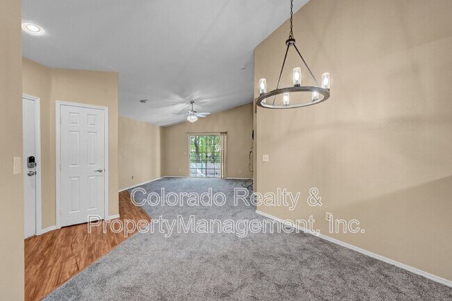 Building Photo - 8601 E Dry Creek Rd