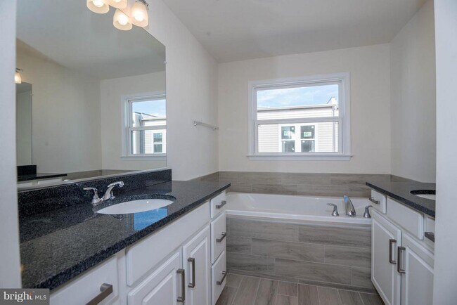 Building Photo - 4939 Trail Vista Ln