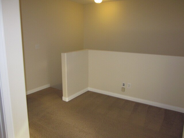 Building Photo - 2283 Waltonia Dr