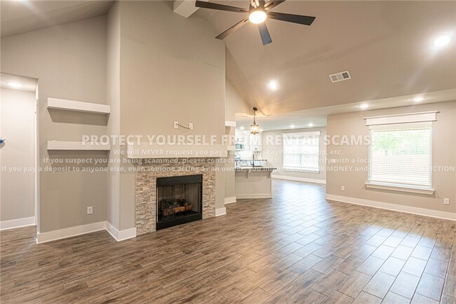 Building Photo - 45 W Pitts St