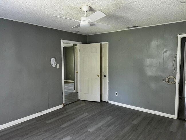Building Photo - 2604 Wenonah Ave