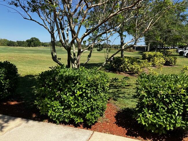 Building Photo - 1523 Par Ct