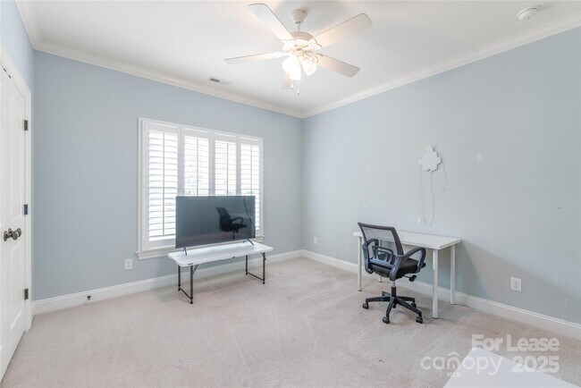 Building Photo - 6723 Conservatory Ln