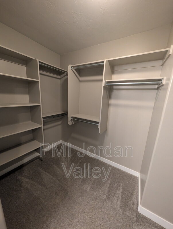 Building Photo - 5077 W Arete Wy