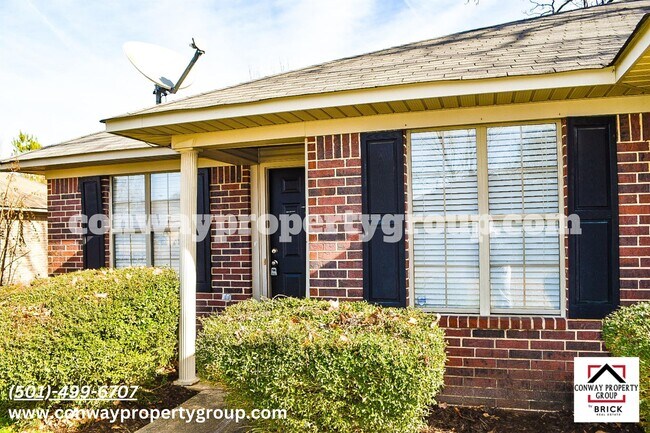 Building Photo - 1440 Pyramid Dr