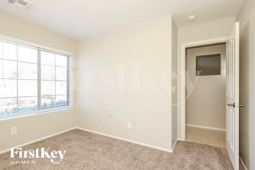 Building Photo - 12393 W Hopi St