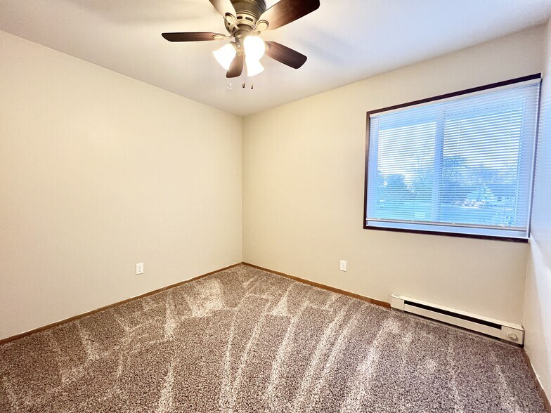 Building Photo - 821 George St