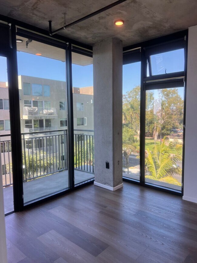 Building Photo - Secoya Apartments