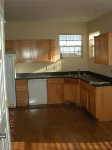 Building Photo - Beautiful 3 Bedroom 2 Bathroom House  **NE...