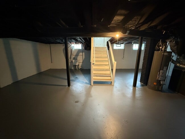 Building Photo - Renovated 3-Bedroom Home – We Welcome Sect...