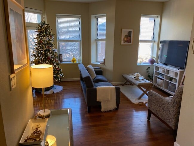 Building Photo - 627 Clara Ave