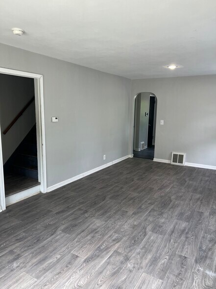 Building Photo - 1505 Giddings Ave SE