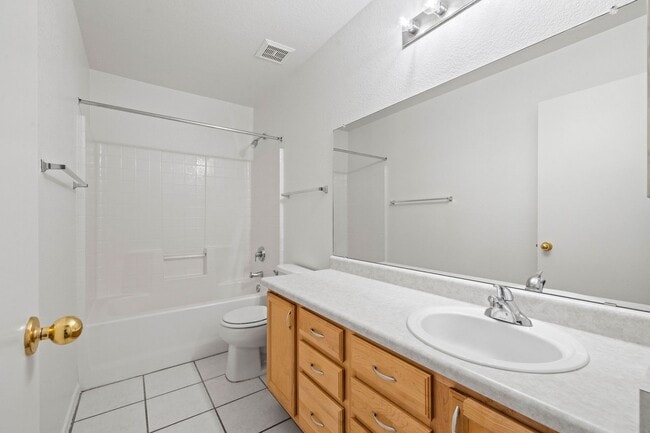 Building Photo - Nice Rita Ranch Home - Vail School District
