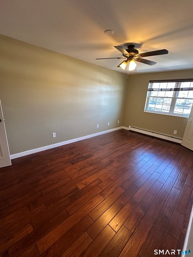 Building Photo - 1693 Litchfield Turnpike