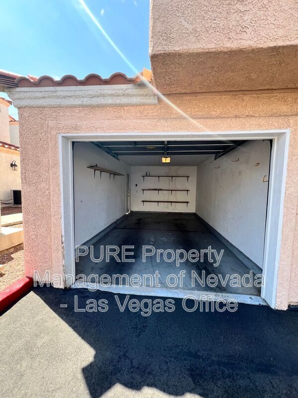 Building Photo - 8452 Boseck Dr