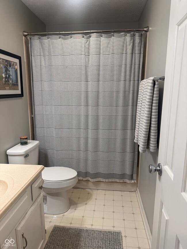 Building Photo - 9209 N Park Ave