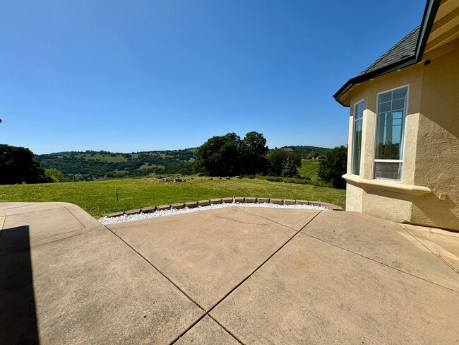 Building Photo - Custom Home With Gorgeous Views Available ...