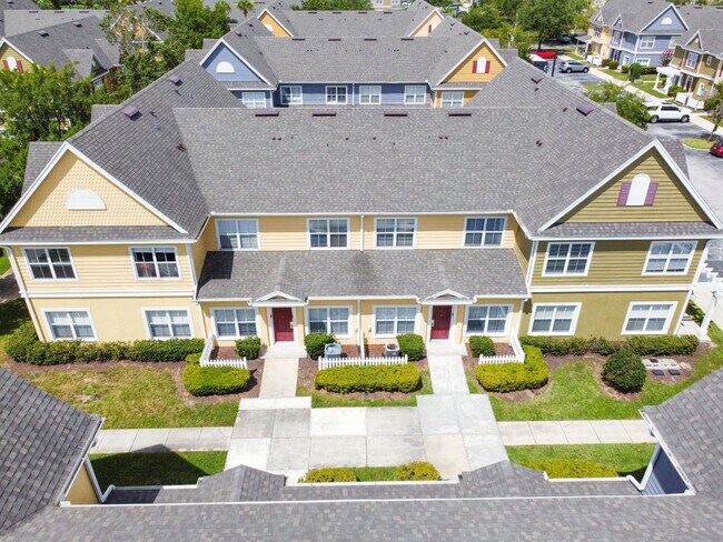 Building Photo - 4562 Yellowgold Rd E