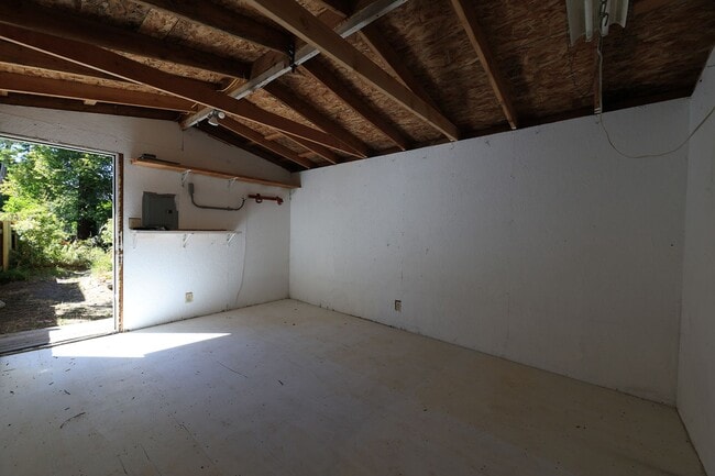 Building Photo - 3946 L K Wood Ct