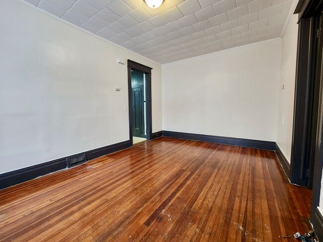 Building Photo - 434-438 Emerson Street
