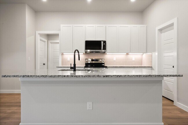 Building Photo - 1311 N Colton Ave