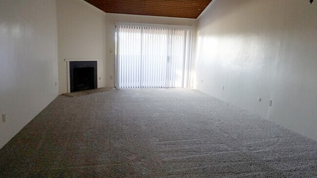 Building Photo - 2531 Olive St