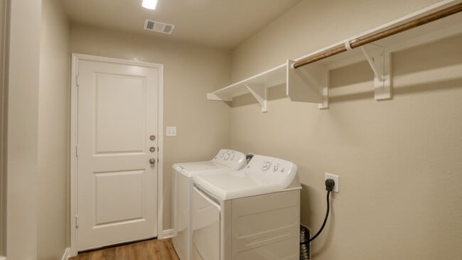 Building Photo - Spacious Single-Family Home Available Now!