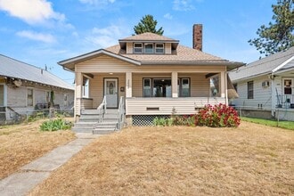 Building Photo - 2624 W Eighth Ave