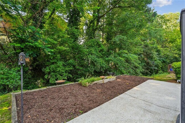 Building Photo - 4284 Cabretta Dr