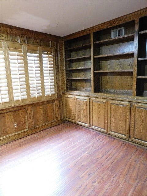 Building Photo - 2180 Hedgerow Ln