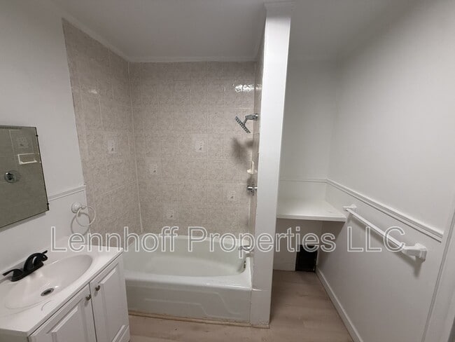 Building Photo - 13 Palmer St