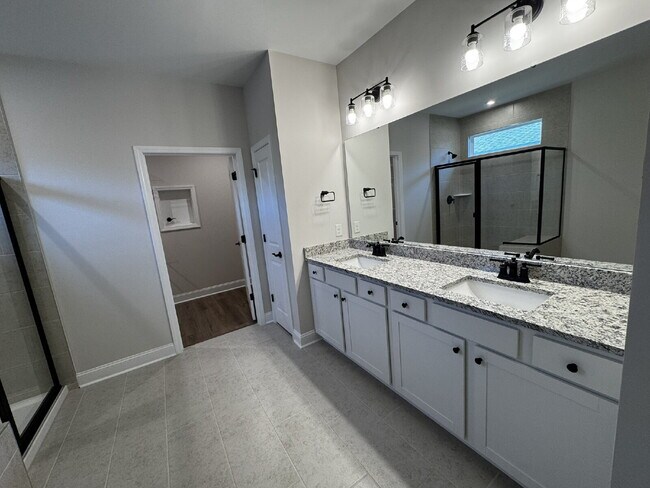 Building Photo - Home for Rent