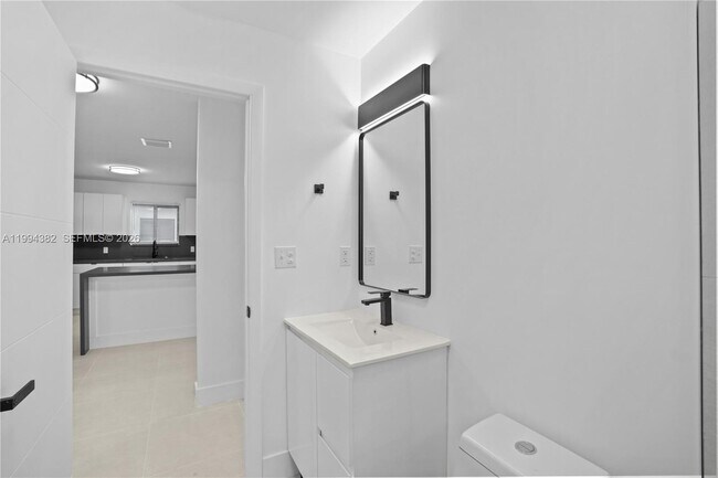 Building Photo - 5823 NW 30th Ave