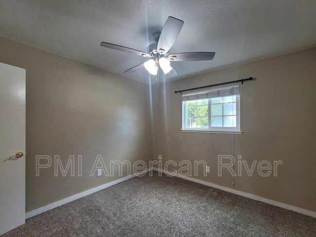 Building Photo - 6693 Greenback Ln