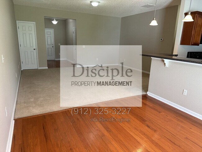 Building Photo - 1045 Canyon Oak Loop