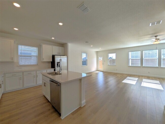 Building Photo - 1457 Ranchero Rodeo Rd