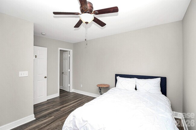 Building Photo - 1711 Rustic Arch Way