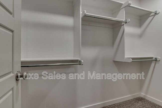 Building Photo - 7907 NW 135th Terrace